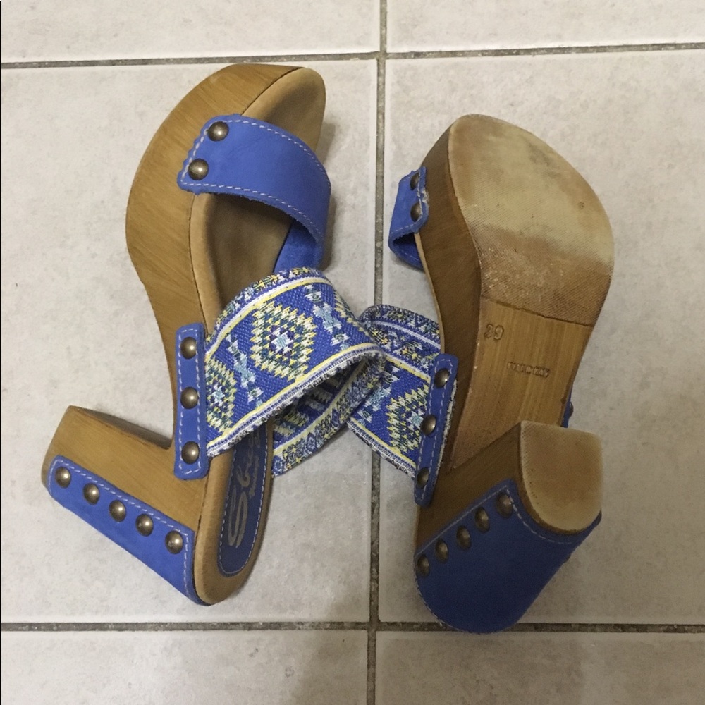 Clog Slippers - Picture 3 of 8